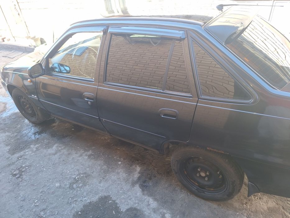 Продам део нексия