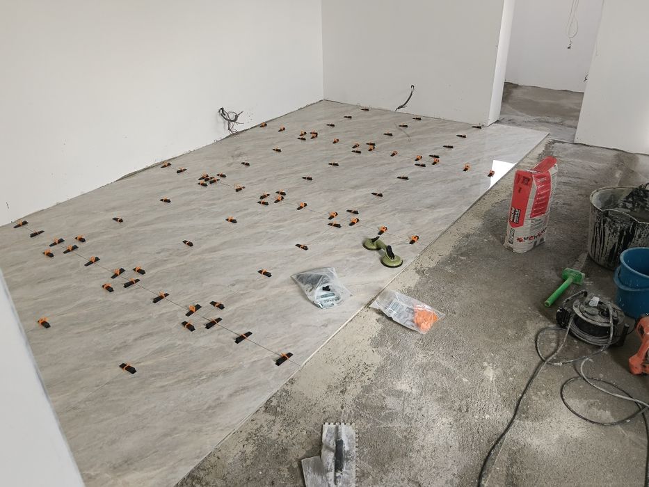 Amenajeri interioare și exterioare