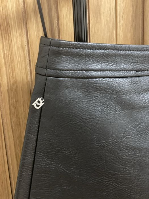 Нова кожена пола Pepe Jeans