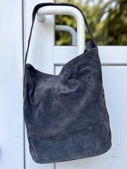 Geantă hobo Coccinelle din piele întoarsă naturală / gri