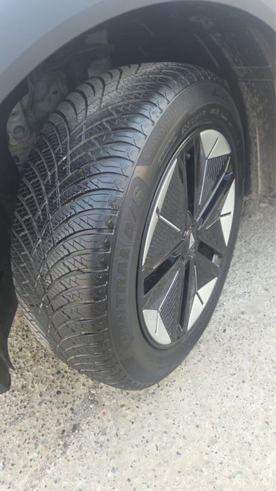 Changan Deepal S07 EV Тўлиқ электромобил СОТИЛАДИ. Ранги ОҚ.