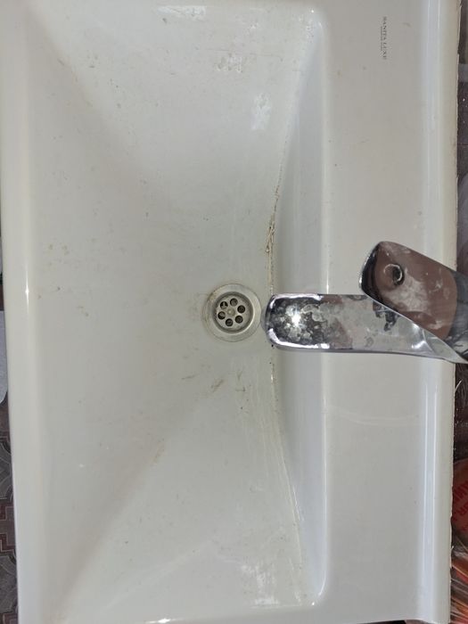 Раковина с тумбочкой