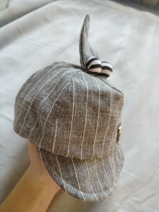 Продам вещи , кепки костюмы