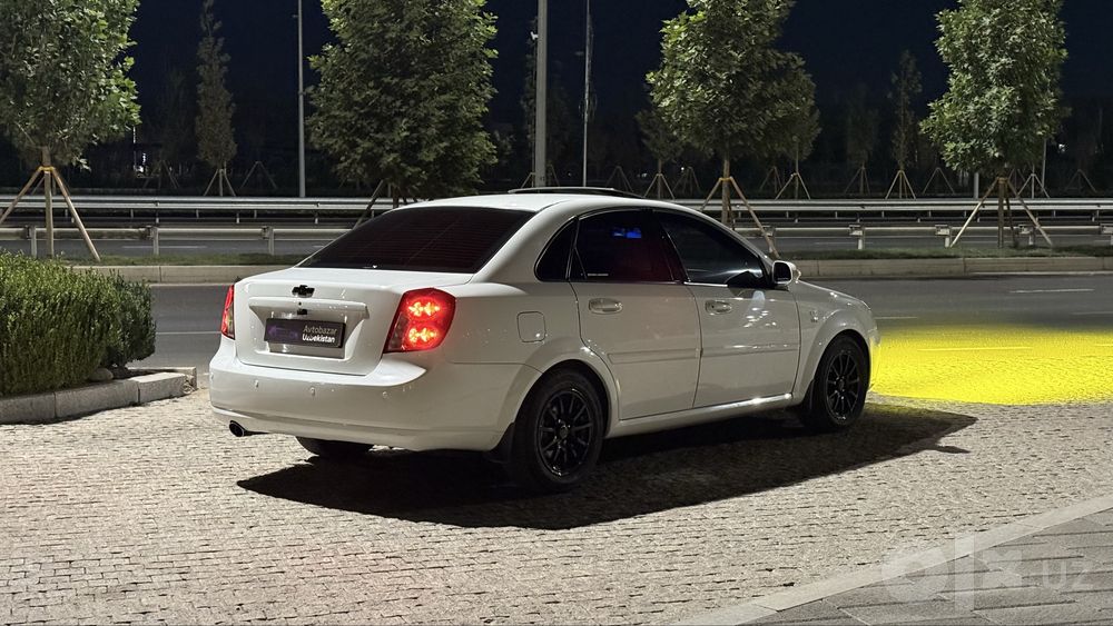 •Lacetti 2013 WHITE ANGEL•