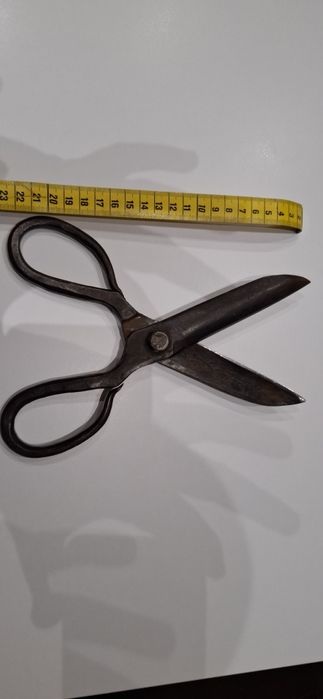 стара кована ножица
