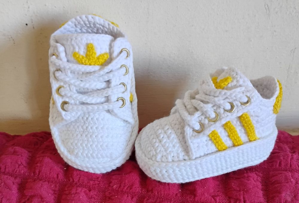 Плетени бебешки маратонки