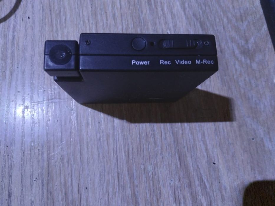 Продам видеокамеру (регистратор)