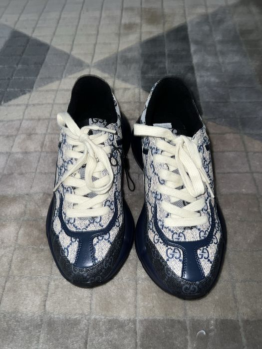 Gucii Rythons noi nouti
