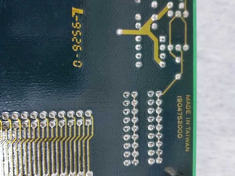Axiomtek AX752 REV.A1 in carcasa acril, 16 canale amplifier multiplexer