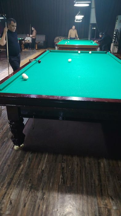 Билярд стол кий тоши билан