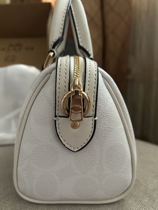 Geanta Coach mini rowan alba