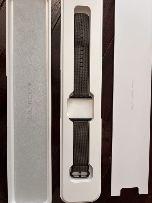 Apple Watch Sport 42 mm 7000 Series Space Gray Aluminum