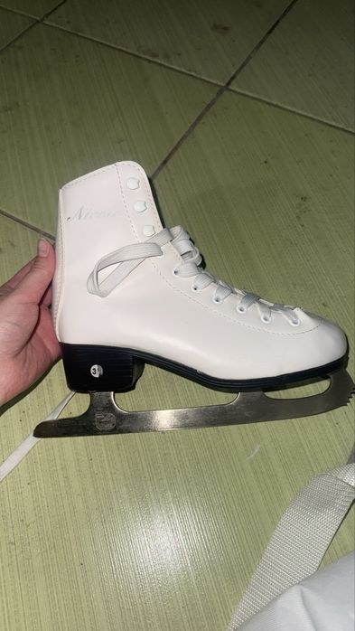 Продаются фигурные коньки nordway