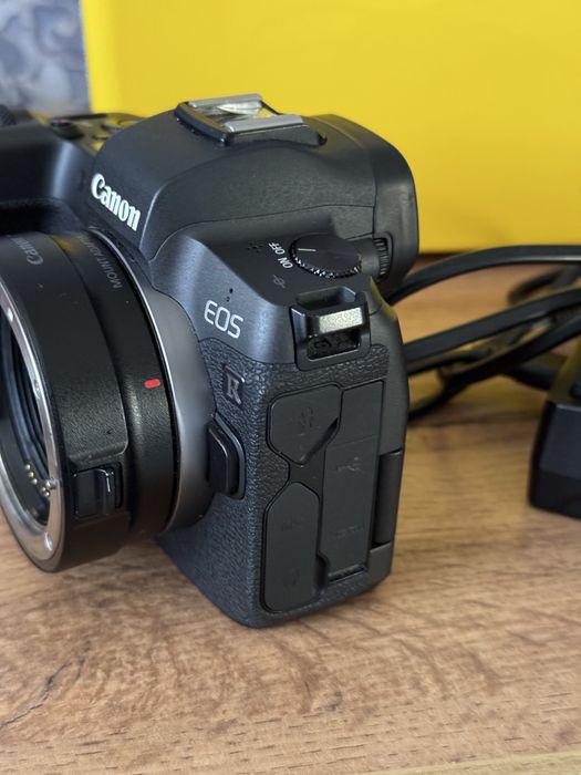 Продам Canon R в отличном состояний