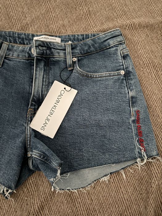 Blugi scurti calvin klein