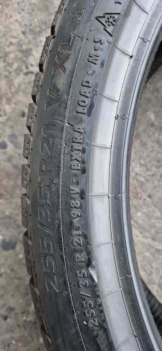 4 anvelope iarna Continental,fata 255/35/21,spate 305/30/21.Pret/buc.