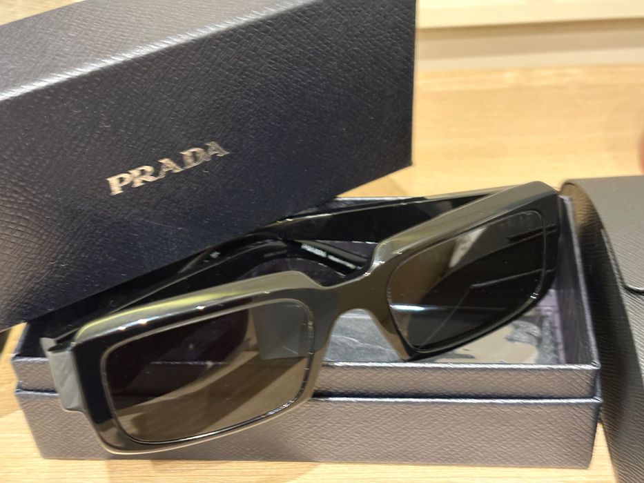 Слънчеви очила Prada