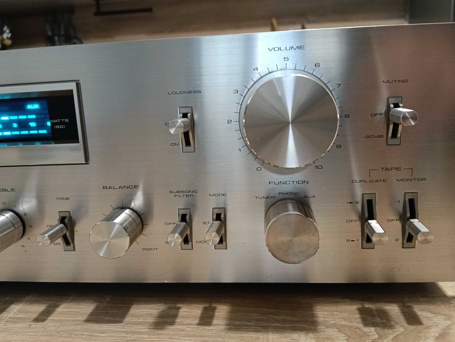 Усилвател Pioneer SA 708