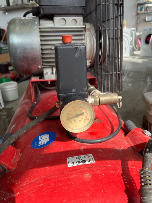 Компресор за въздух - ИТАЛИЯ 200 литра