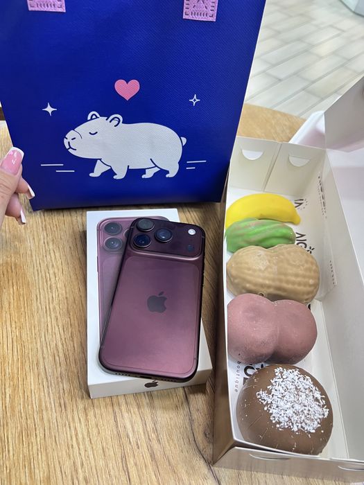Обменяю Iphone 18 pro на 18 pro max ,новый