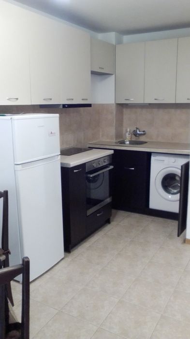 Дава се под наем Двустаен апартамент в Варна, Младост 1 - 50 кв.м за 459 € - Снимка #3