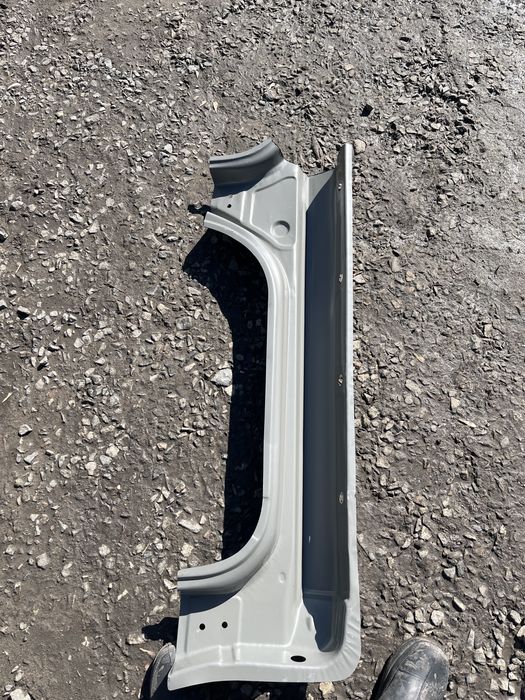 Порог передний правый Kia Rio