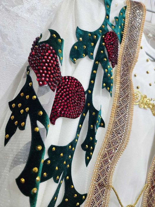 Свадебный наряд ANOR на келин салом. Ансамбль для келинок.