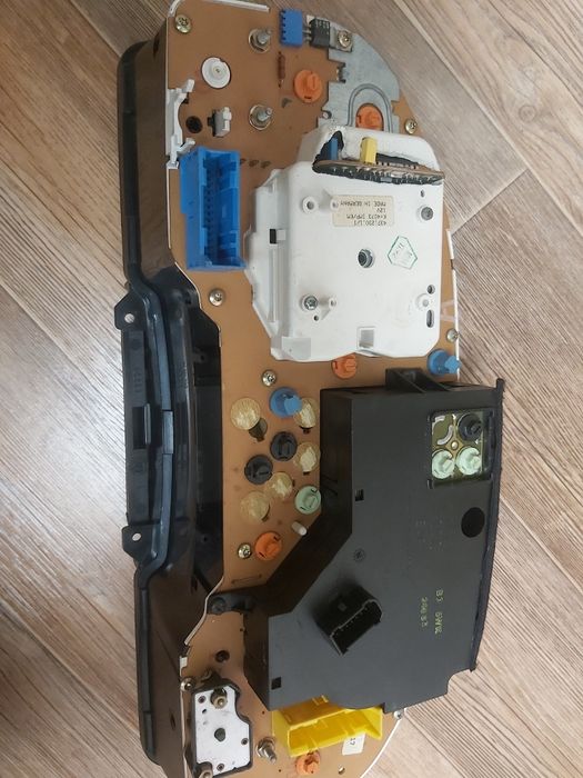 Щиток приборов ауди 80б4