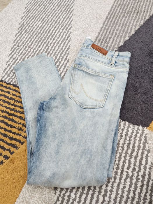 Джинсы б/у в отл состояний