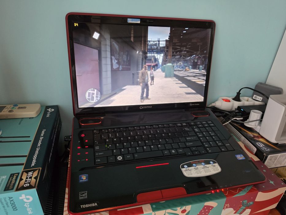 Toshiba Quosmio x505 18.4" / ретро геймърски /