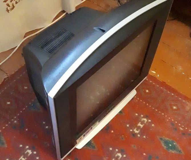 телевизор SAMSUNG