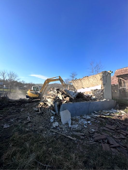 Lucrari de demolare si decopertare – Apartamente, case, pereti, moloz