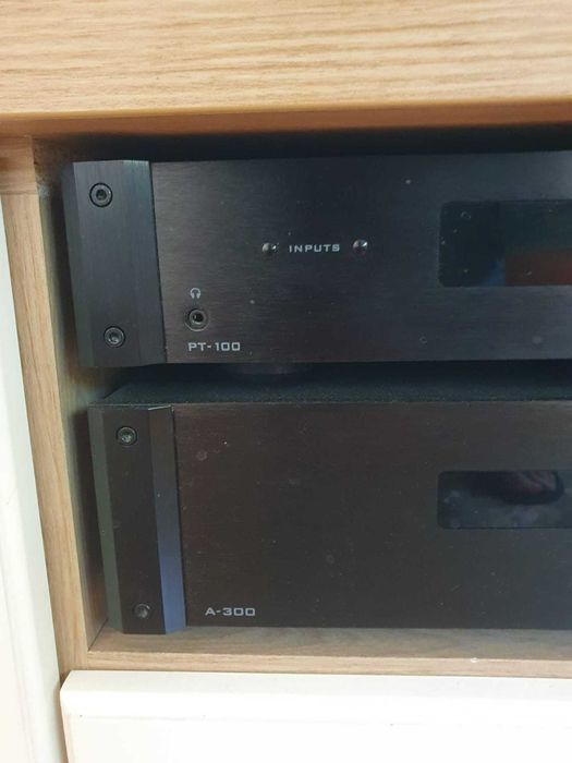 Preamplificator si amplificator 150W Emotiva