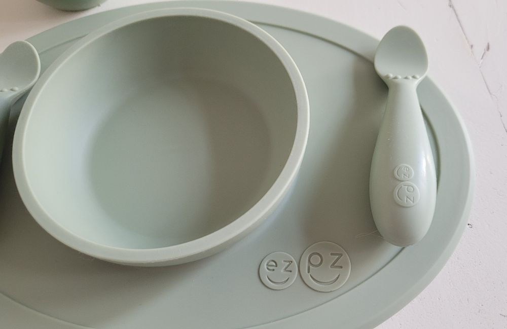 Ezpz комплект за хранене + подарък