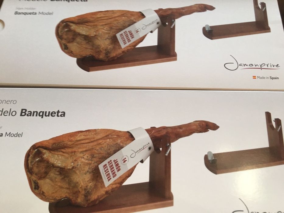 Стойки за хамон различни модели