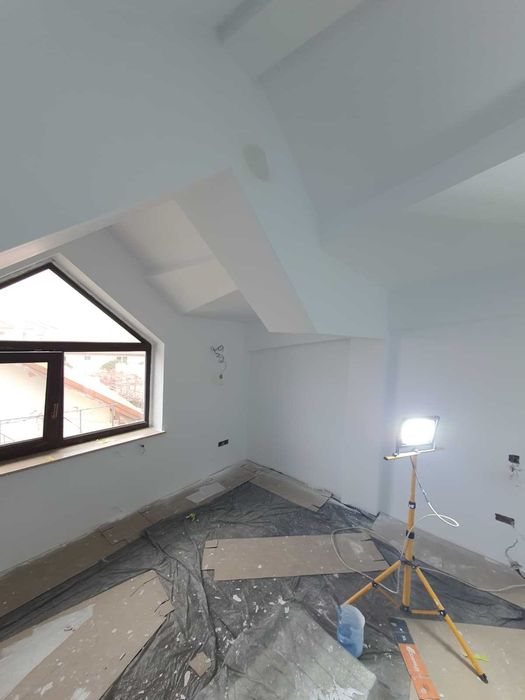 Zugravit /Amenajari/Int/Ext/Tencuit/Renovari/Izolatii/Gresie/Piatra