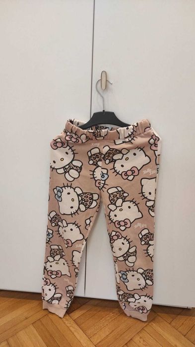 Compleu trening H&M HELLO KITTY, fete, 140-146 cm