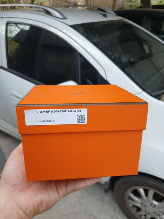 Hermes brendidan idishlarni karobkalari bor sotiladi !