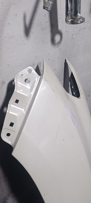 Продам Крыло на Land cruiser Prado