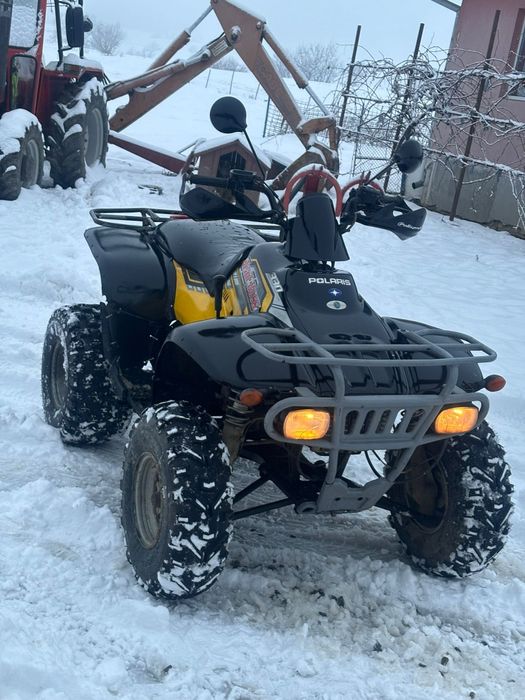 Vând atv polaris 330cc