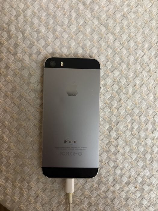 Продам iPhone 5s