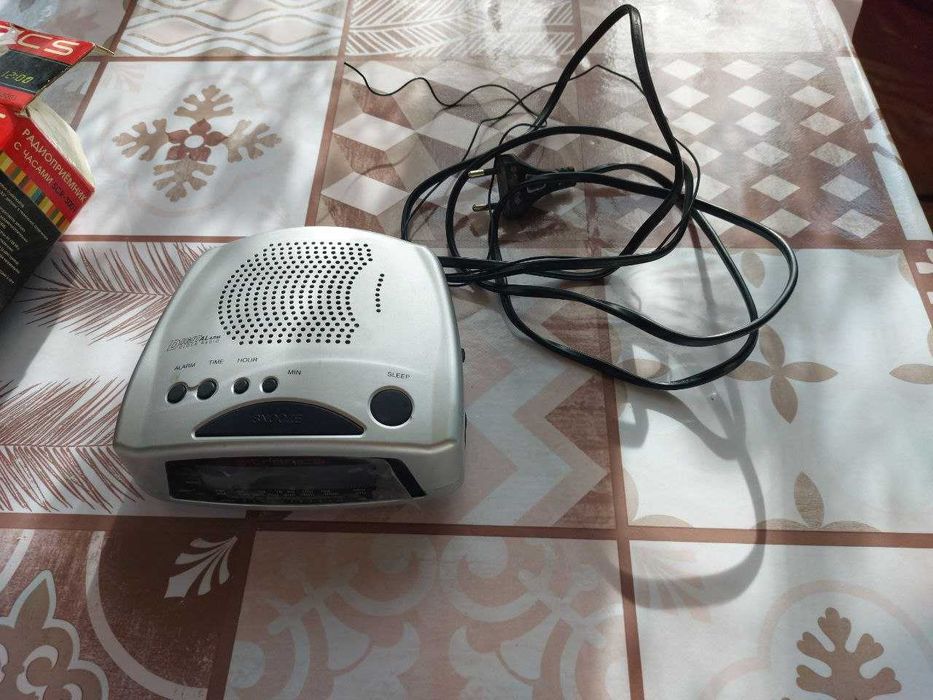 Радиоприемник б/у