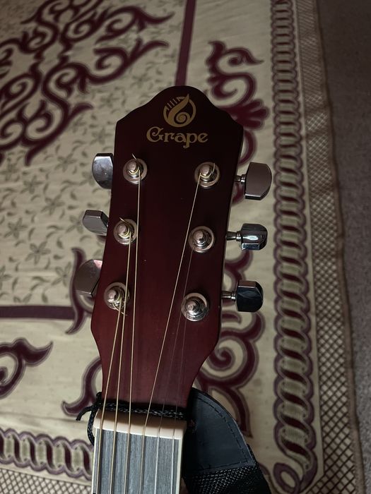 Гитара почти новый Grape