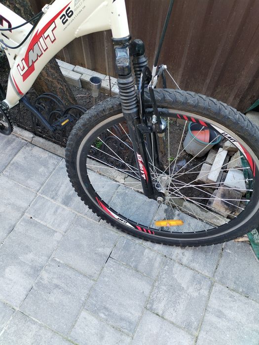 Vând bicicleta UMIT 26