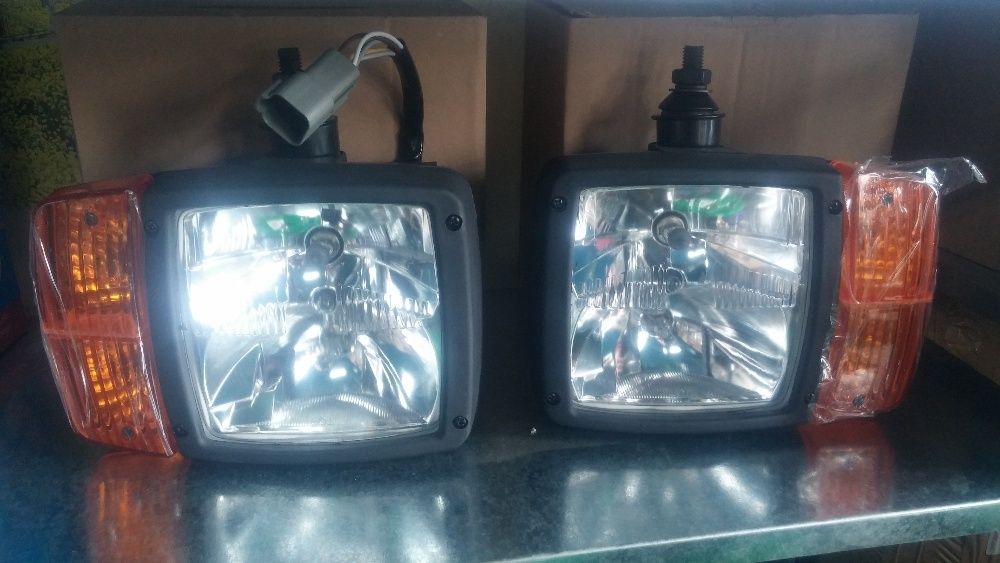 Фар с мигач за NEW HOLLAND ; VOLVO