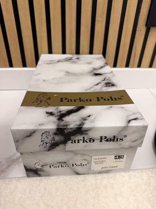 Официални лачени обувки размер 43