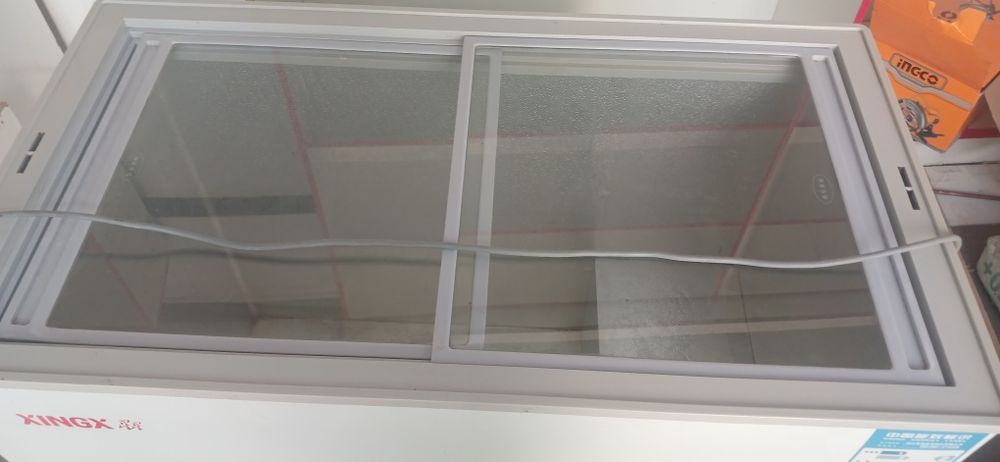 морозилник сотилади  ишлаши яхши