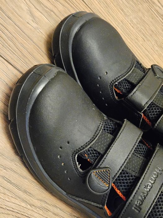 Pantofi cu protecție Honeywell 42