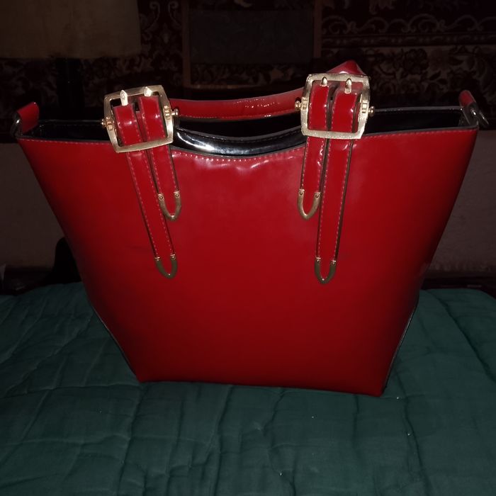 Продаю женские сумки