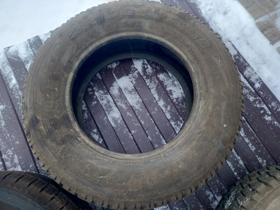 Продам резину  r17